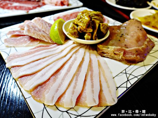 皇上吉饗極品唐風燒肉:【捷運美食】皇上吉饗極品唐風燒肉吃到飽 台北最潮夜店風燒烤店 越夜越high!代烤服務/桌邊魔術/DJ熱場/大安區燒肉/東區宵夜推廌