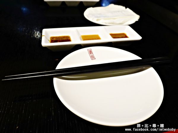 皇上吉饗極品唐風燒肉:【捷運美食】皇上吉饗極品唐風燒肉吃到飽 台北最潮夜店風燒烤店 越夜越high!代烤服務/桌邊魔術/DJ熱場/大安區燒肉/東區宵夜推廌