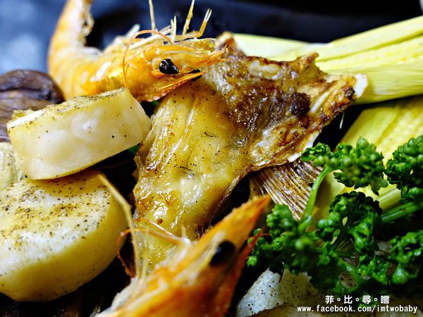 皇上吉饗極品唐風燒肉:【捷運美食】皇上吉饗極品唐風燒肉吃到飽 台北最潮夜店風燒烤店 越夜越high!代烤服務/桌邊魔術/DJ熱場/大安區燒肉/東區宵夜推廌