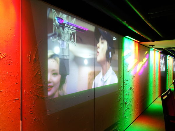 皇上吉饗極品唐風燒肉:【捷運美食】皇上吉饗極品唐風燒肉吃到飽 台北最潮夜店風燒烤店 越夜越high!代烤服務/桌邊魔術/DJ熱場/大安區燒肉/東區宵夜推廌