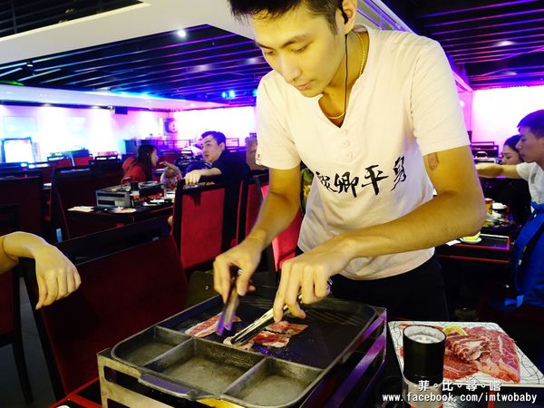 皇上吉饗極品唐風燒肉:【捷運美食】皇上吉饗極品唐風燒肉吃到飽 台北最潮夜店風燒烤店 越夜越high!代烤服務/桌邊魔術/DJ熱場/大安區燒肉/東區宵夜推廌