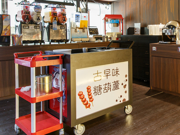 《皇上吉饗極品唐風燒肉》現場DJ High到爆，高品質燒肉讓你盡情吃到飽！