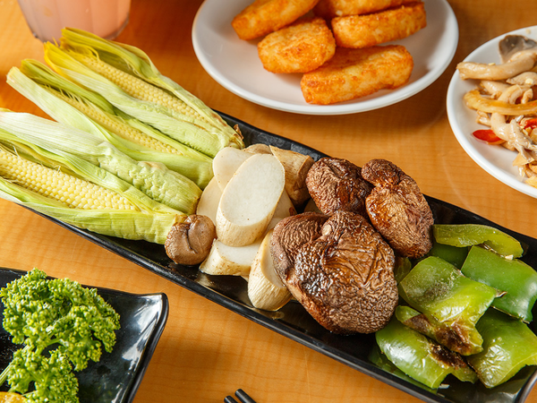 《皇上吉饗極品唐風燒肉》現場DJ High到爆，高品質燒肉讓你盡情吃到飽！