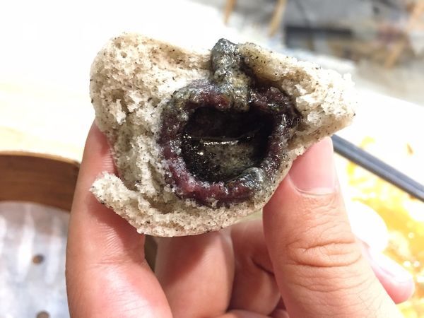 小戶商行 芝麻紫米流沙包