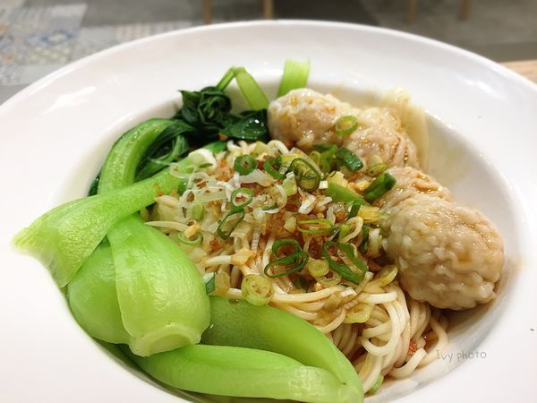 小戶商行 紅油鮮蝦炒手麵