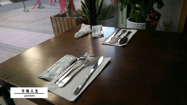 桑威奇 Only Love - 手工漢堡、義大利麵、燉飯:【高雄/食﹡苓雅】再次出現!美味蟹堡.桑威奇 Only Love - 手工漢堡、義大利麵、燉飯