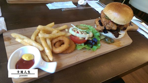 桑威奇 Only Love - 手工漢堡、義大利麵、燉飯:【高雄/食﹡苓雅】再次出現!美味蟹堡.桑威奇 Only Love - 手工漢堡、義大利麵、燉飯