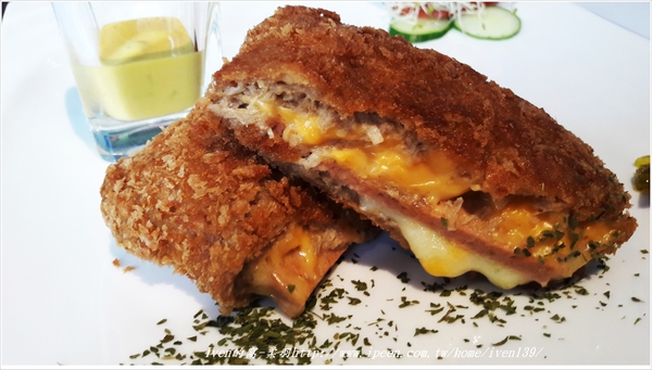 赤崁璽樓 . 蔬食料理餐廳：《台南素食餐廳\台南美食推薦》追遂美學生活，拜訪隱藏在台南巷弄的古典唯美餐廳-【赤崁璽樓-原禪食餐廳】