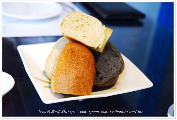 赤崁璽樓 . 蔬食料理餐廳：《台南素食餐廳\台南美食推薦》追遂美學生活，拜訪隱藏在台南巷弄的古典唯美餐廳-【赤崁璽樓-原禪食餐廳】