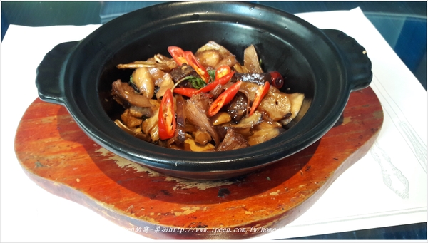 赤崁璽樓 . 蔬食料理餐廳：《台南素食餐廳\台南美食推薦》追遂美學生活，拜訪隱藏在台南巷弄的古典唯美餐廳-【赤崁璽樓-原禪食餐廳】