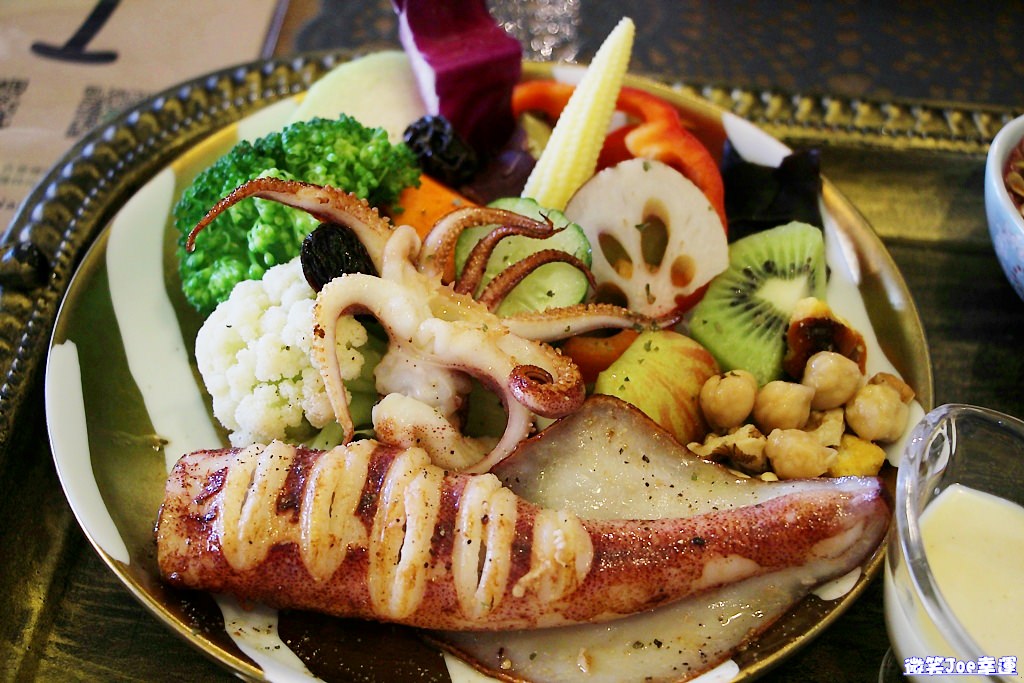 西區|來去找尋草悟道的早午餐~Mirror Cafe競子咖啡,又是IG美照必拍之處。 - 微笑Joe幸運