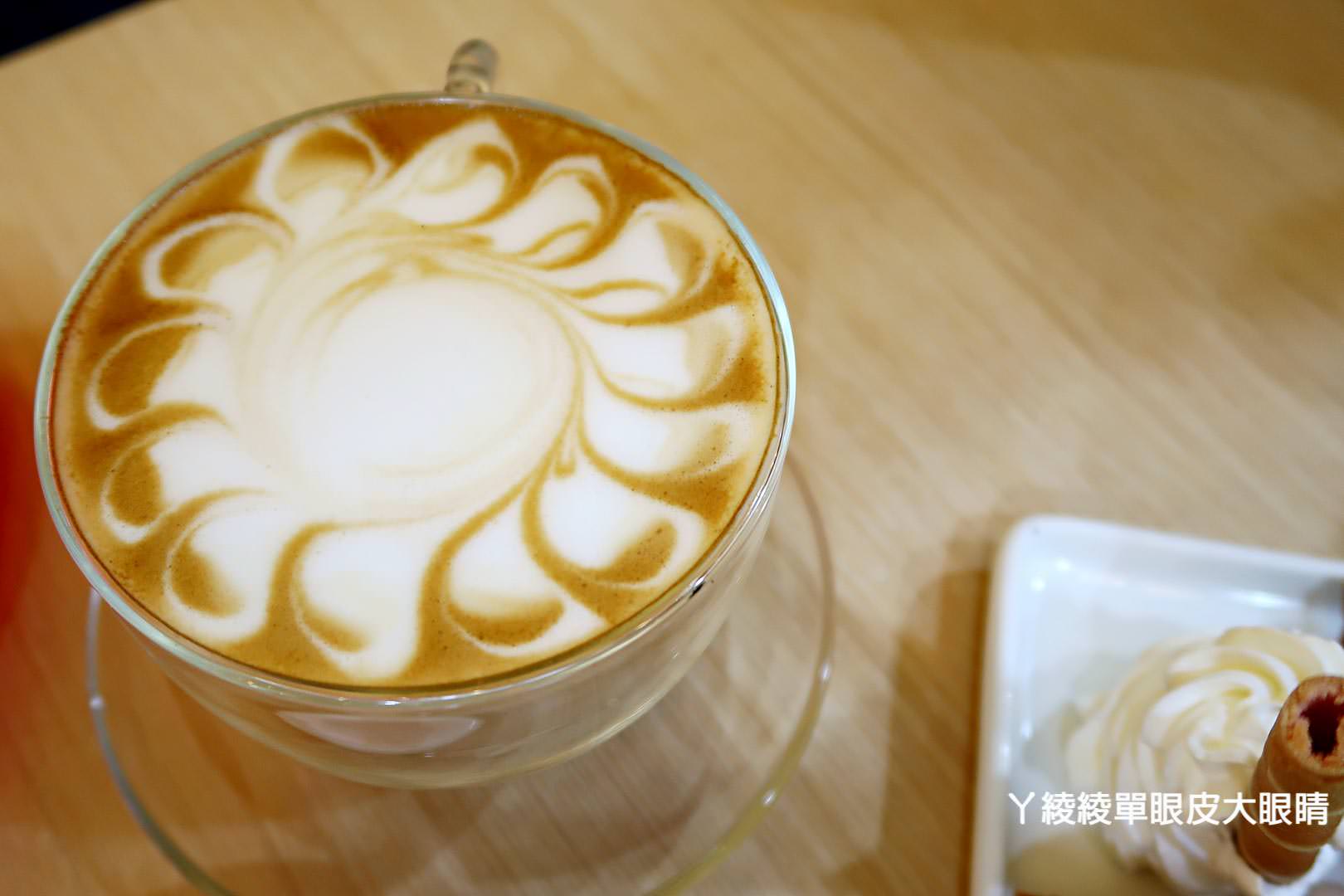 桃園下午茶推薦《三姑的店》,超人氣IG打卡飲料就是它!咖啡自拍藝術拉花