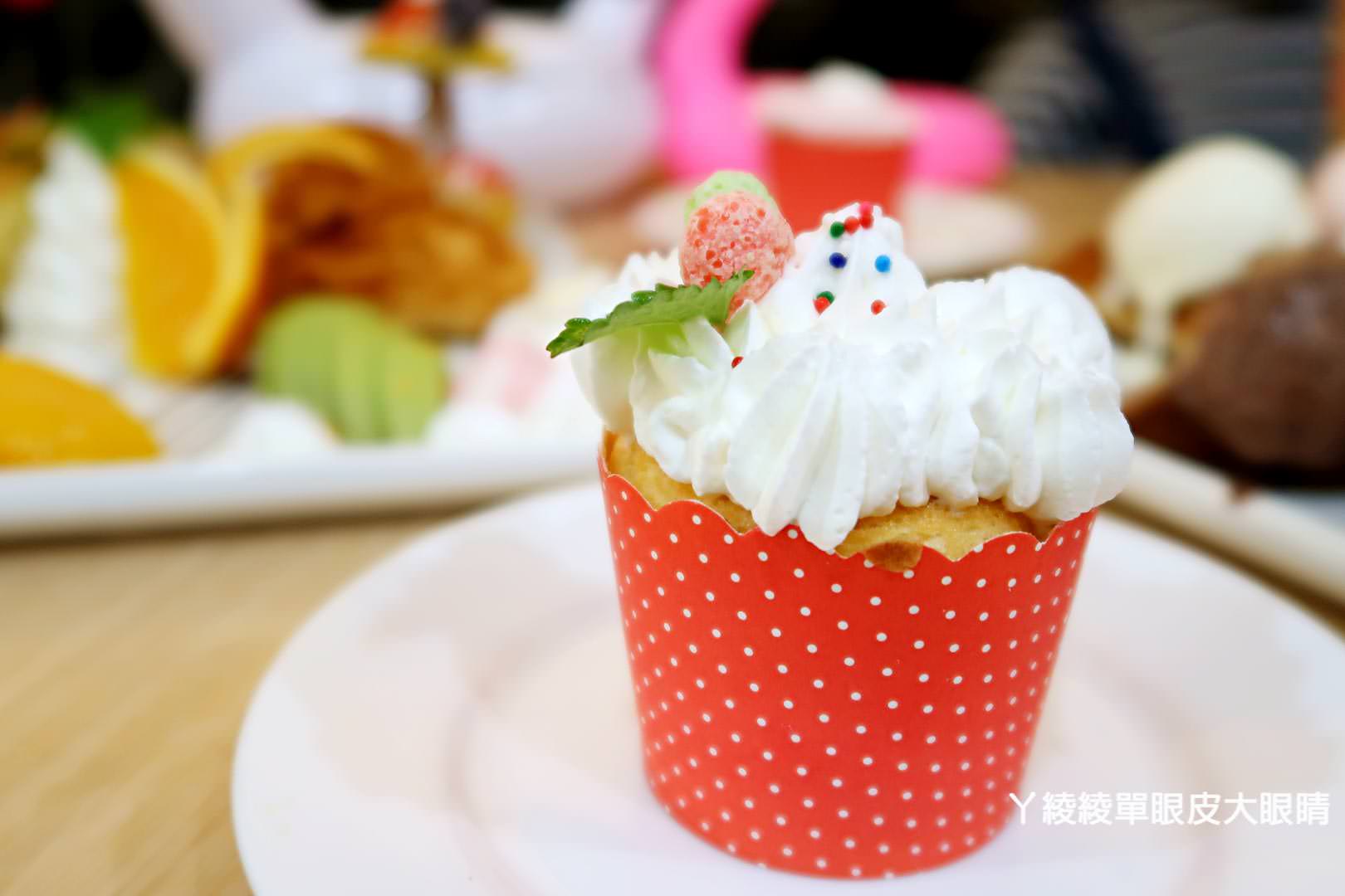 桃園下午茶推薦《三姑的店》,超人氣IG打卡飲料就是它!咖啡自拍藝術拉花