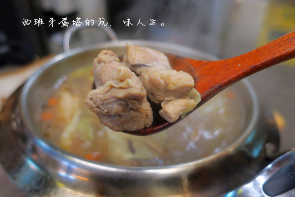 三九八燒烤食堂：三九八燒烤食堂|新竹夜晚嗨起來！各式串燒組合、異國料理炒泡麵、火焰燒酒雞絕對不能錯過～！