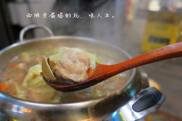 三九八燒烤食堂：三九八燒烤食堂|新竹夜晚嗨起來！各式串燒組合、異國料理炒泡麵、火焰燒酒雞絕對不能錯過～！