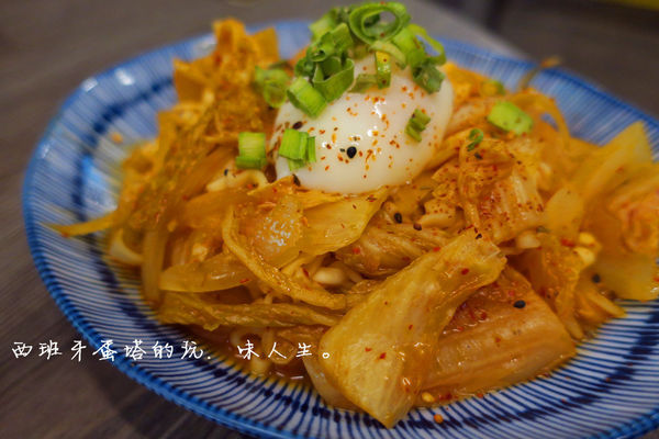 三九八燒烤食堂：三九八燒烤食堂|新竹夜晚嗨起來！各式串燒組合、異國料理炒泡麵、火焰燒酒雞絕對不能錯過～！