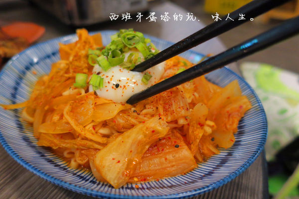 三九八燒烤食堂：三九八燒烤食堂|新竹夜晚嗨起來！各式串燒組合、異國料理炒泡麵、火焰燒酒雞絕對不能錯過～！