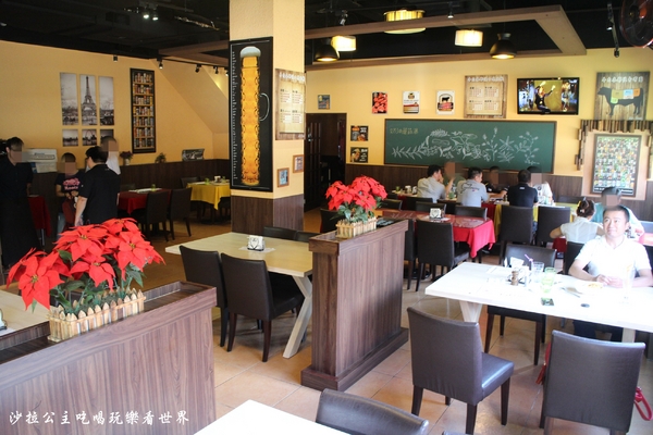 Mr. Tom 頂級牛排店:桃園龜山美食『Mr. Tom 頂級牛排店』林口好吃/比50元硬幣還厚的菲力牛排/飲料無限供應