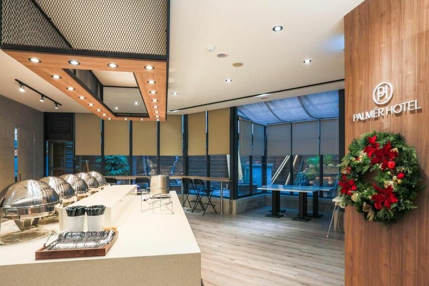 台中市中區【2024台中人氣住宿清單】TOP 5 間網友激推必住台中飯店、商務旅館！逢甲夜市/一中商圈/草悟道住宿攻略