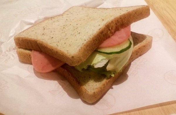 路易莎咖啡Louisa Coffee(淡水店)：我在路易莎咖啡--路易莎咖啡Louisa Coffee体驗心得