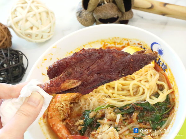 Mamak檔:〖台中│美食〗Mamak檔 星馬料理 ❤ 勤美商圈IG打卡熱點!!台北超夯馬來西亞料理店在台中也吃的到啦,裝潢超美,結合彩繪拍照景點,還有台中店限定湯麵重口味上市囉~