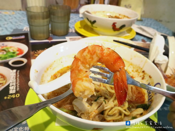 Mamak檔:〖台中│美食〗Mamak檔 星馬料理 ❤ 勤美商圈IG打卡熱點!!台北超夯馬來西亞料理店在台中也吃的到啦,裝潢超美,結合彩繪拍照景點,還有台中店限定湯麵重口味上市囉~