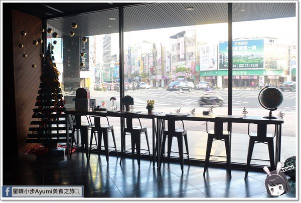 Khan康瀚行旅：[高雄住宿推薦]台灣第一間倫敦設計獎飯店－康瀚行旅／捷運、夜市步行約10分鐘／附近景點有駁二、愛河、旗津