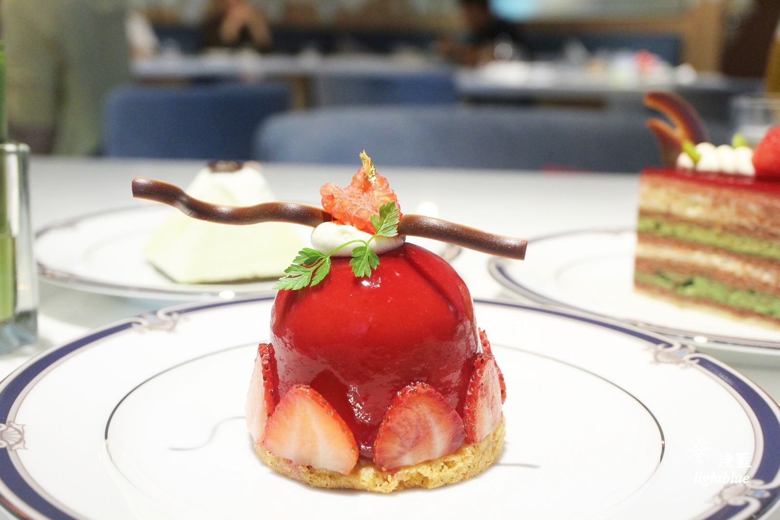 [ 劍南站．美麗華商圈美食 ] 淺藍 × 美福大飯店 Moment café & bakery～與日本神戶甜點的下午茶約會（文末抽獎神戶名廚限定甜品）