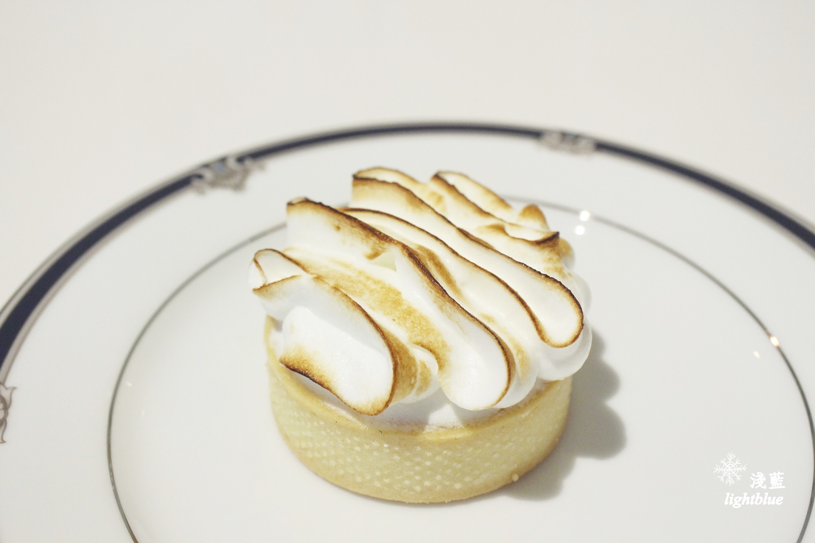 [ 劍南站．美麗華商圈美食 ] 淺藍 × 美福大飯店 Moment café & bakery～與日本神戶甜點的下午茶約會（文末抽獎神戶名廚限定甜品）