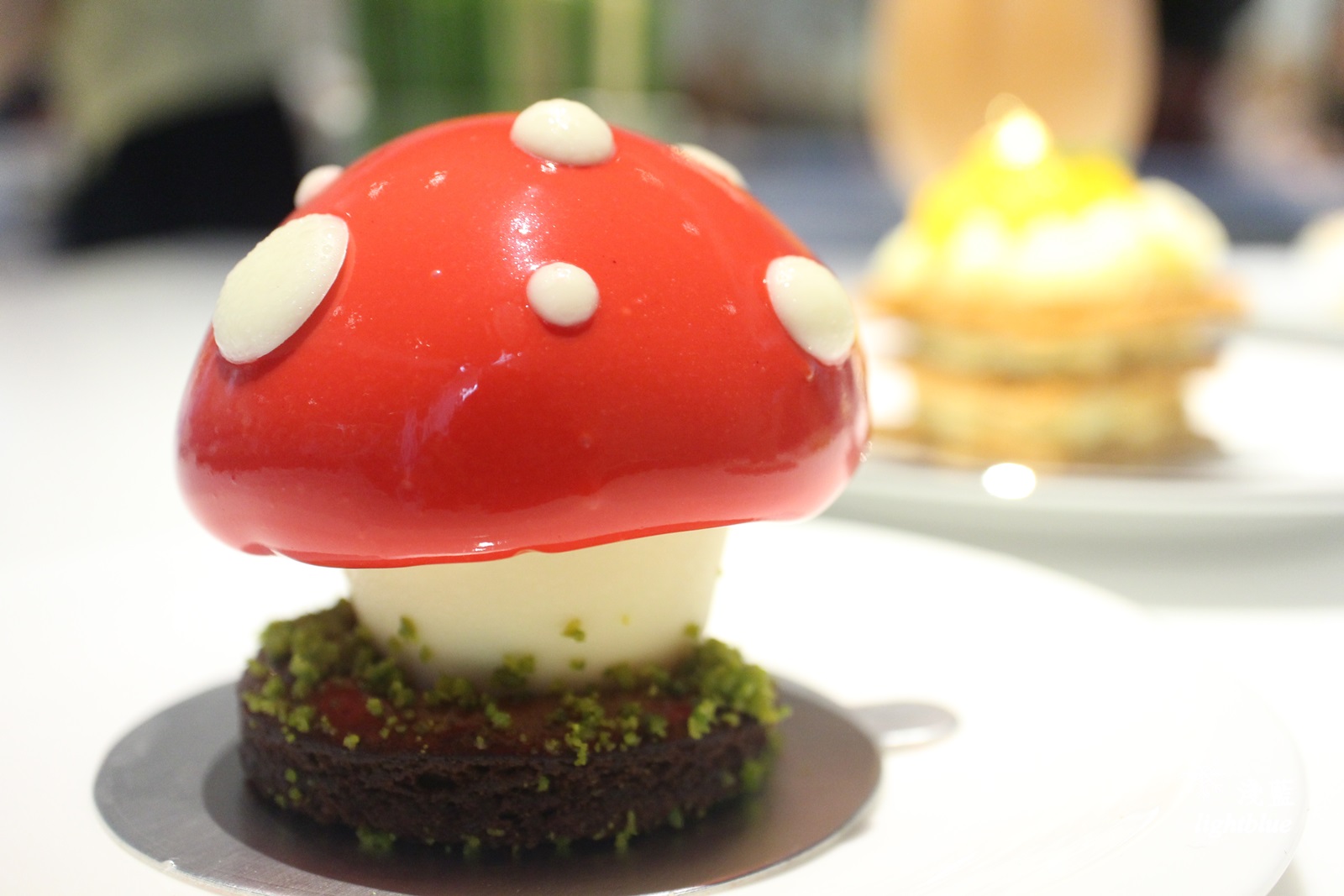 [ 劍南站．美麗華商圈美食 ] 淺藍 × 美福大飯店 Moment café & bakery～與日本神戶甜點的下午茶約會（文末抽獎神戶名廚限定甜品）