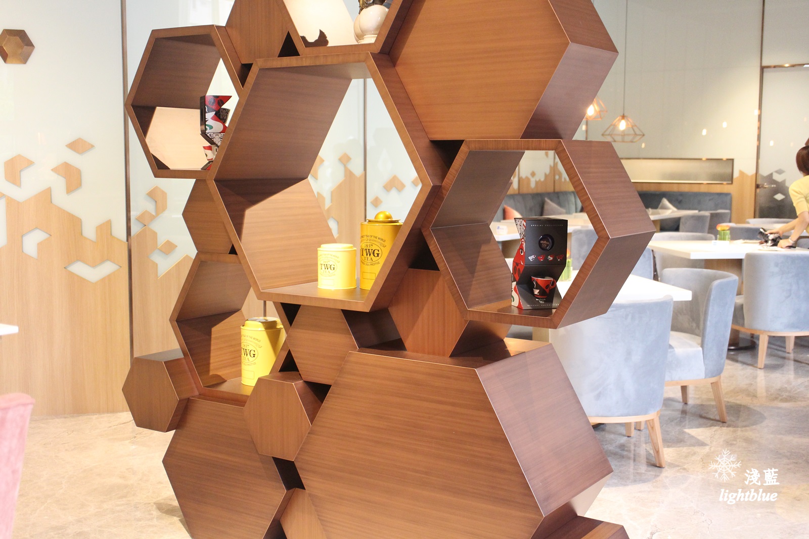 [ 劍南站．美麗華商圈美食 ] 淺藍 × 美福大飯店 Moment café & bakery～與日本神戶甜點的下午茶約會（文末抽獎神戶名廚限定甜品）