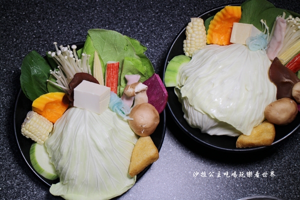 王子鴻精緻鍋物(原:王子鴻異國精緻火鍋):三重涮涮鍋/火鍋『王子鴻精緻鍋物』副餐/甜湯/飲料/冰淇淋無限供應/吃的到南洋風味鍋底/捷運台北橋站