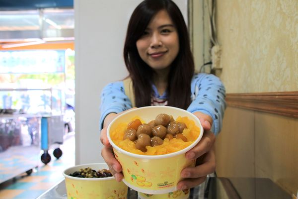 星大王甜品專賣店：【桃園美食】星大王甜品專賣~人氣古早味冰品/米苔目和芋圓口感Q彈/(隱藏版的)鳳梨芋圓冰/鳳梨綜合冰好吃