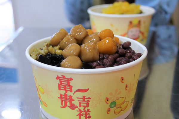 星大王甜品專賣店：【桃園美食】星大王甜品專賣~人氣古早味冰品/米苔目和芋圓口感Q彈/(隱藏版的)鳳梨芋圓冰/鳳梨綜合冰好吃