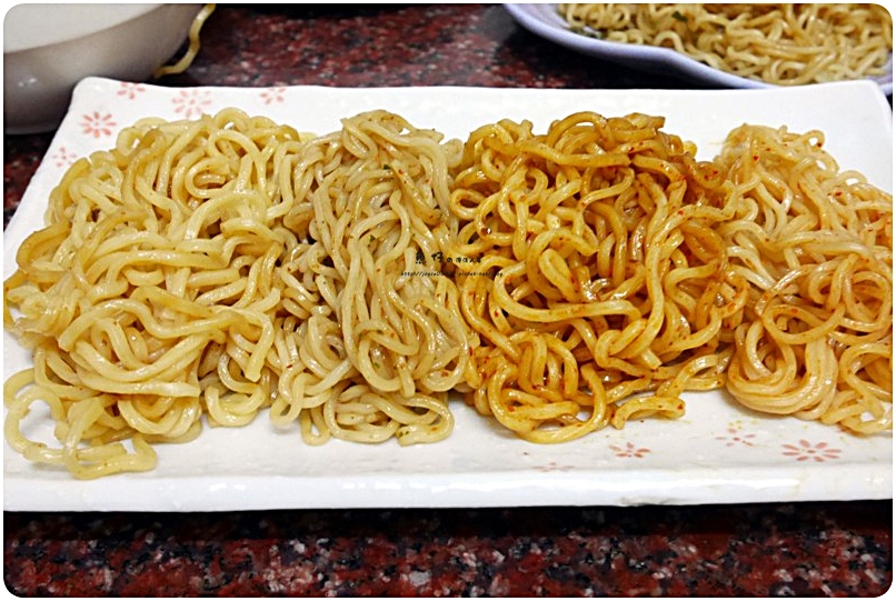 台灣炒麵始祖 浪味炒麵 vs 網路上號稱最好吃的 印尼乾麵