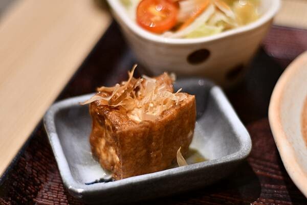 台南市東區【台南東區】井選日式定食～成大商圈18巷被日式定食耽誤的布丁店。