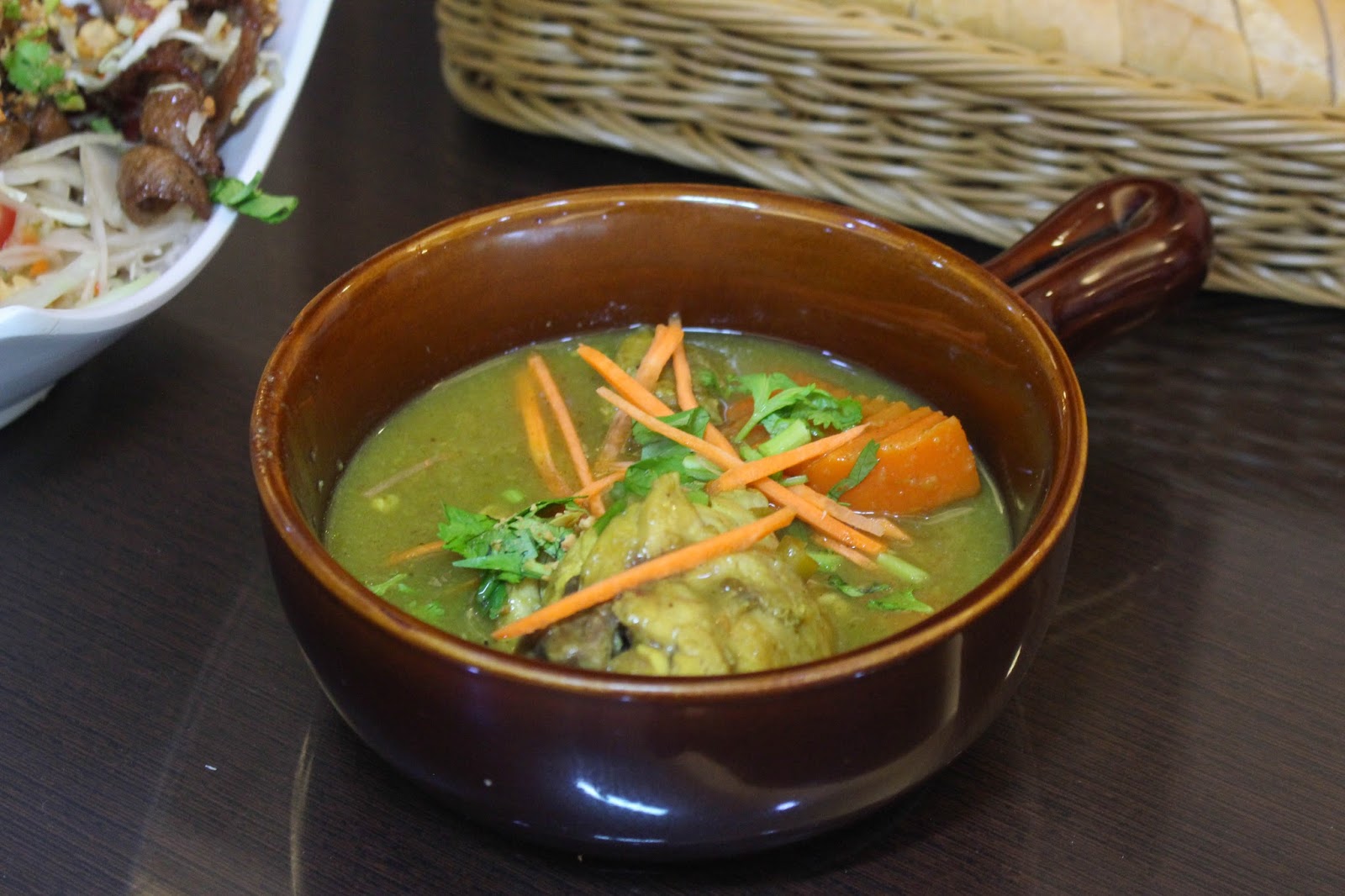 [高雄美食]連越南人都認可的道地越南料理~天廚河粉~