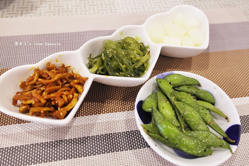 [台南佳里]韓春館 韓式料理-小錢也能吃大餐~銅盤烤肉+起司石鍋拌飯+人參糯米雞湯+起司年糕+海鮮泡菜煎餅!!味道超棒!