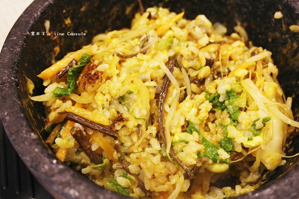 [台南佳里]韓春館 韓式料理-小錢也能吃大餐~銅盤烤肉+起司石鍋拌飯+人參糯米雞湯+起司年糕+海鮮泡菜煎餅!!味道超棒!