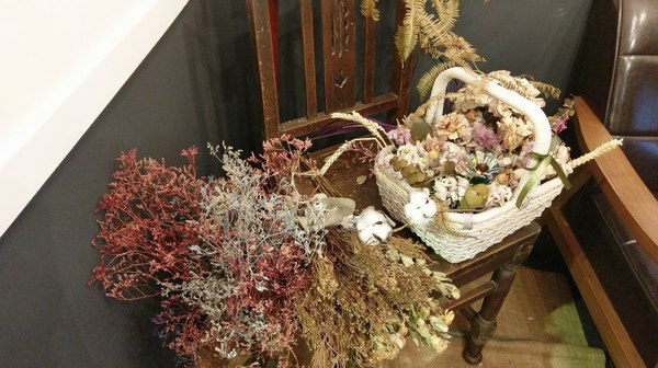 U NEED brunch&bistro:U NEED brunch&bistro-新北永和早午餐 近捷運頂溪站 除早午餐還有提供義大利麵和燉飯 店內的乾燥花牆太美太好拍(附菜單)