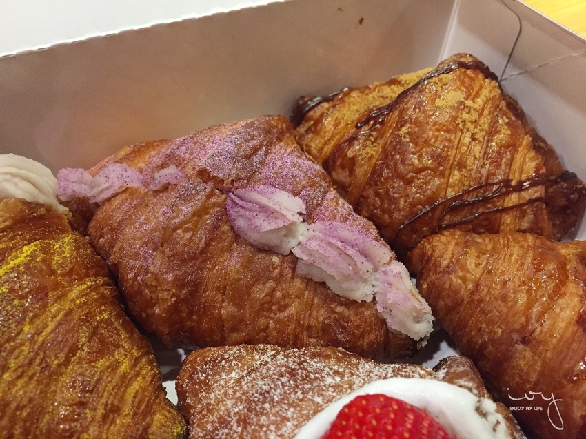 八月堂殿堂級可頌 新光三越左營店