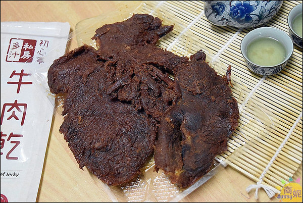 初心亭牛肉乾:台塑牛排私房多汁牛肉乾。初心亭。加了獨家牛汁地表最juicy牛肉乾一吃就上癮!@商妮吃喝遊樂