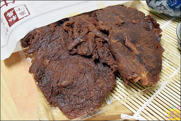 初心亭牛肉乾:台塑牛排私房多汁牛肉乾。初心亭。加了獨家牛汁地表最juicy牛肉乾一吃就上癮!@商妮吃喝遊樂