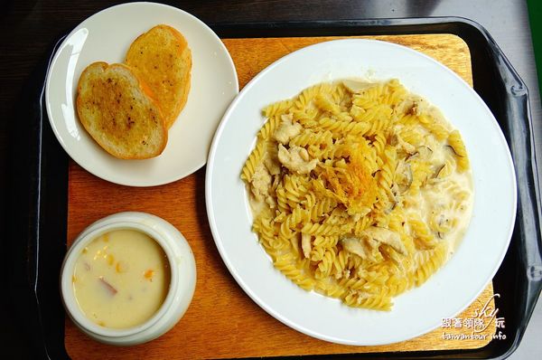 義食屋 EATaliano.(興隆店)：木柵平價義大利麵【義食屋 EATaliano-興隆店】