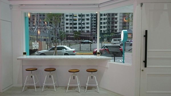 ICE FEVER CLUB 雪絨俱樂部：高雄~ICE FEVER CLUB 雪絨俱樂部~夏天就是要冰一下~超好拍的夢幻冰品店~