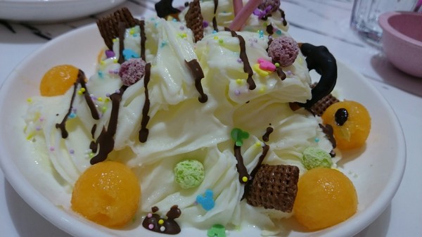 ICE FEVER CLUB 雪絨俱樂部：高雄~ICE FEVER CLUB 雪絨俱樂部~夏天就是要冰一下~超好拍的夢幻冰品店~