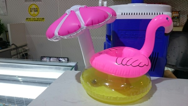 ICE FEVER CLUB 雪絨俱樂部：高雄~ICE FEVER CLUB 雪絨俱樂部~夏天就是要冰一下~超好拍的夢幻冰品店~