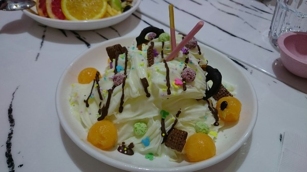 ICE FEVER CLUB 雪絨俱樂部：高雄~ICE FEVER CLUB 雪絨俱樂部~夏天就是要冰一下~超好拍的夢幻冰品店~