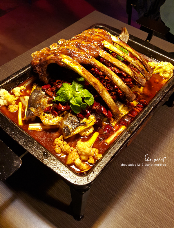 水貨-中和店：【川菜料理】炭火烤魚X川味麻辣燙 挑戰你的感官三重奏 水貨 in新北中和