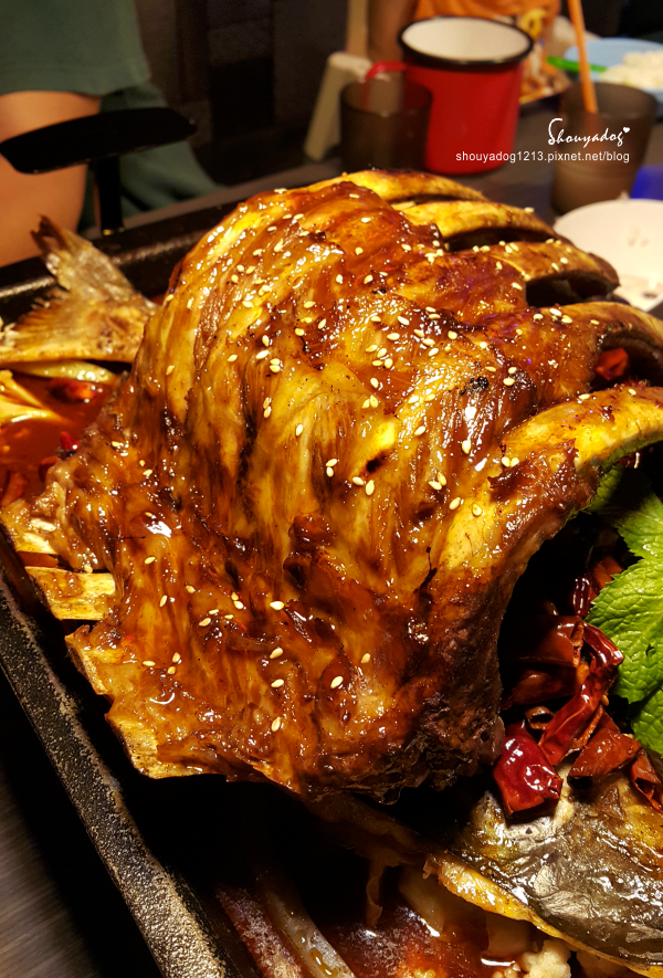 水貨-中和店：【川菜料理】炭火烤魚X川味麻辣燙 挑戰你的感官三重奏 水貨 in新北中和